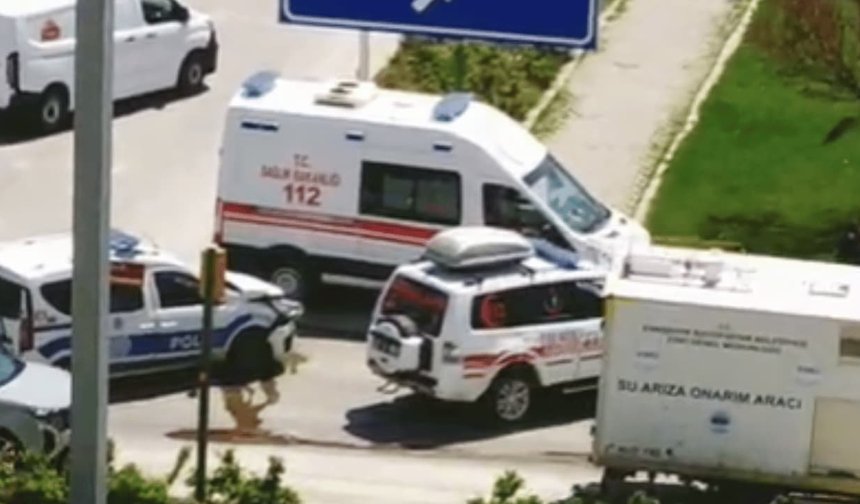 Eskişehir'de polis aracı ve ambulans çarpıştı
