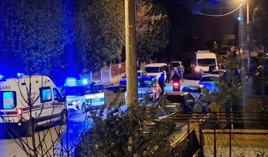 Eskişehir'de mahalleyi ayağa kaldırdı: Cinnet geçirdi