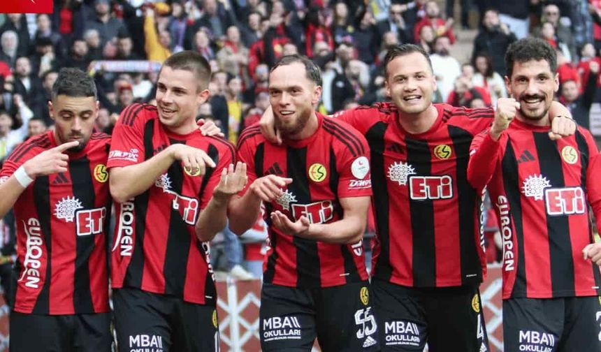 Es Es ilk yarıda gol oldu yağdı