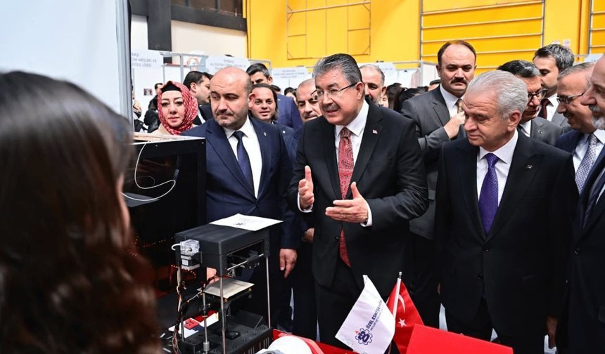 METİF 2026: Mesleki ve Teknik Eğitim İstihdam Fuarı Eskişehir'de açıldı