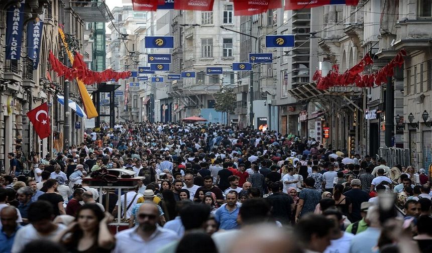 Türkiye'de yapılan son anket şaşırttı: Yüzde 69 aynı fikirde  çıktı