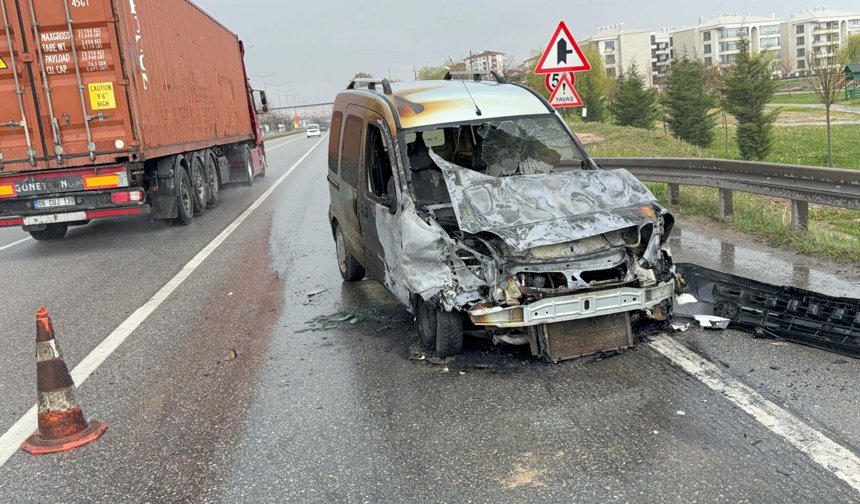 Eskişehir'de direksiyon başında fenalaştı: Feci kazada araç hurdaya döndü