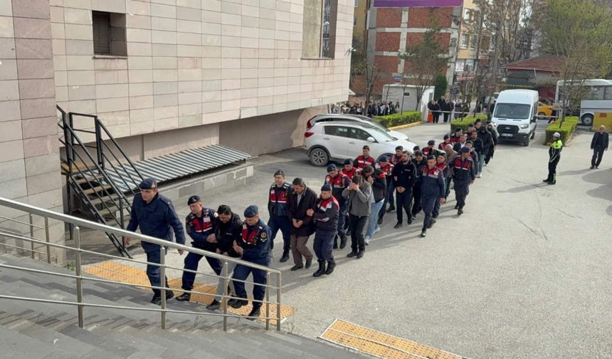 Eskişehir'de tefecilik operasyonu: 15 şüpheli adliyeye sevk edildi