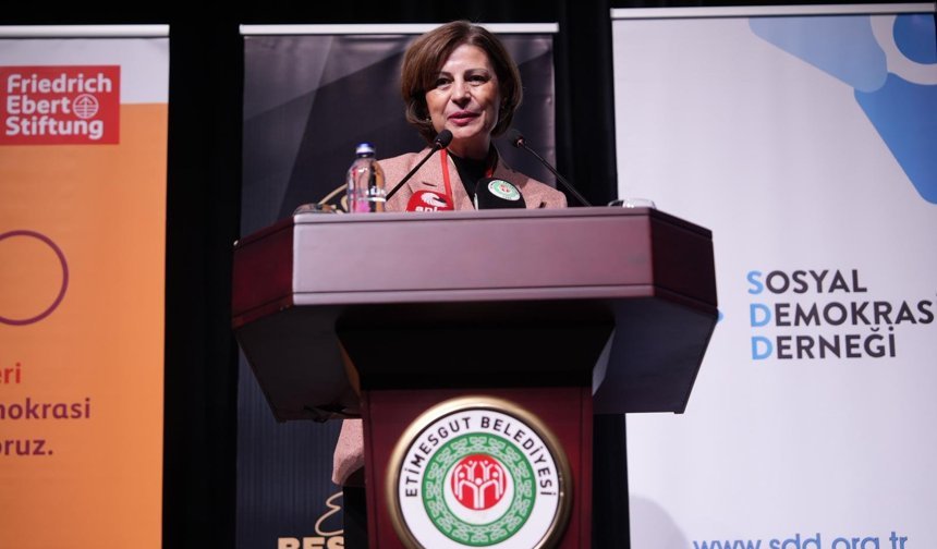 Ünlüce: "Bizim en önemli görevimiz halka umut, neşe ve inanç verebilmek"