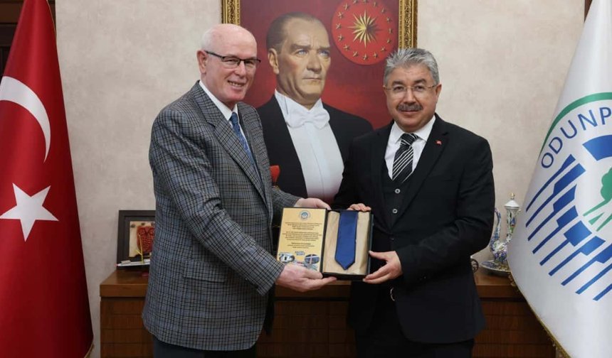 Vali Yılmaz, Başkan Kurt'a iadeiziyarette bulundu