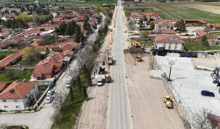 Eskişehir'de 100. Yıl Bulvarı yenileniyor