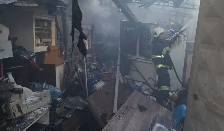 Eskişehir'de yangın çıkan ev küle döndü
