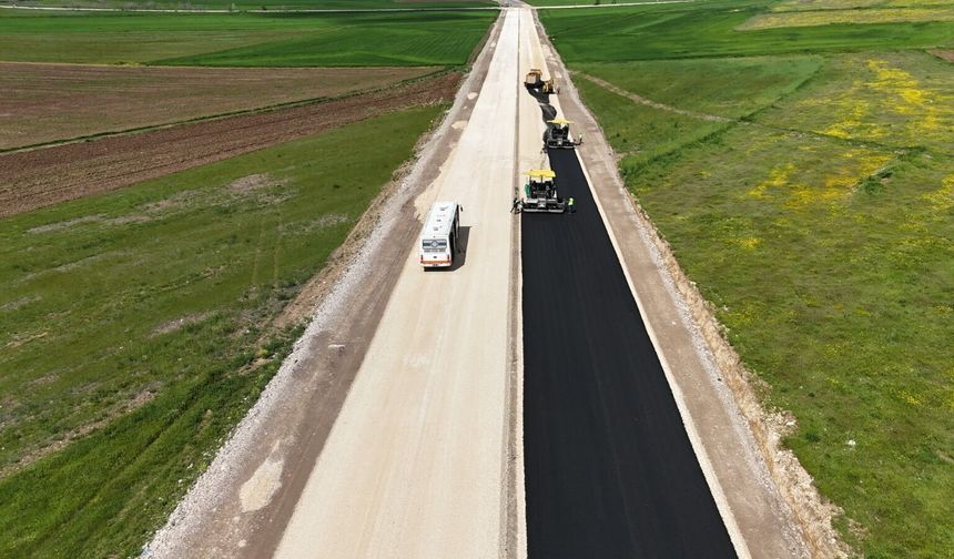 Başkan Ünlüce startı verdi: Eskişehir'de yol yenileme çalışmaları resmen başladı