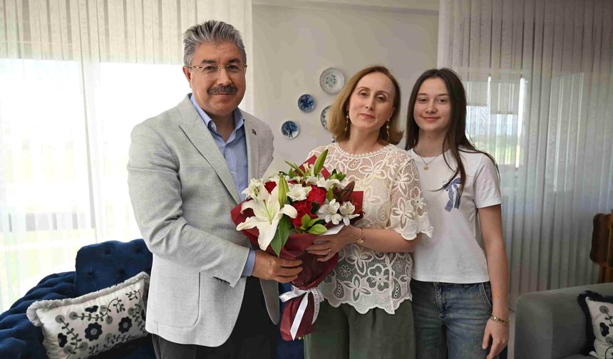 Vali Yılmaz bayram ziyaretlerine devam ediyor