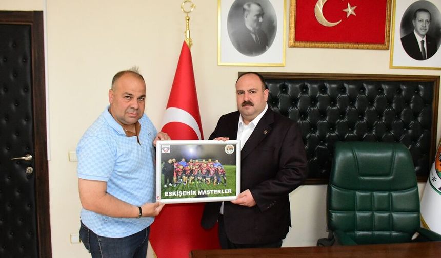 Antalya'dan kupayla döndüler! Şampiyon takımdan Hamamcı'ya teşekkür