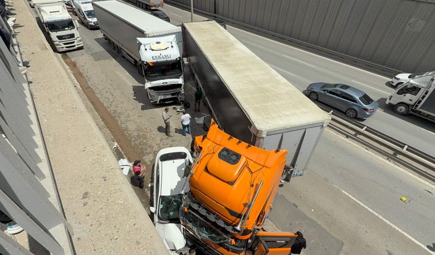 Eskişehir'de 2 TIR ve 1 otomobilin hurdaya döndüğü kazada detaylar ortaya çıktı