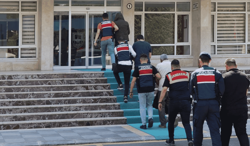 Eskişehir’de de baskın yapıldı: Hesaplardan milyarca TL çıktı