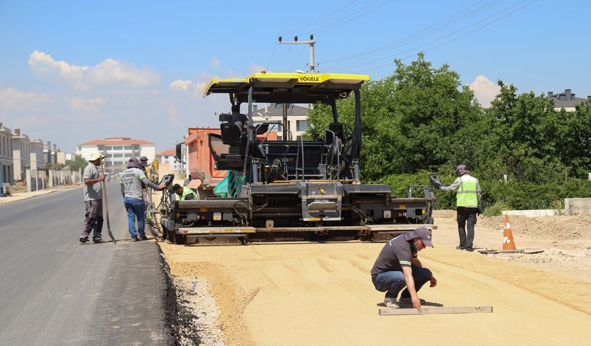 Eskişehir’de 8070 Bulvarı projesinde asfalt çalışmaları son aşamaya geldi