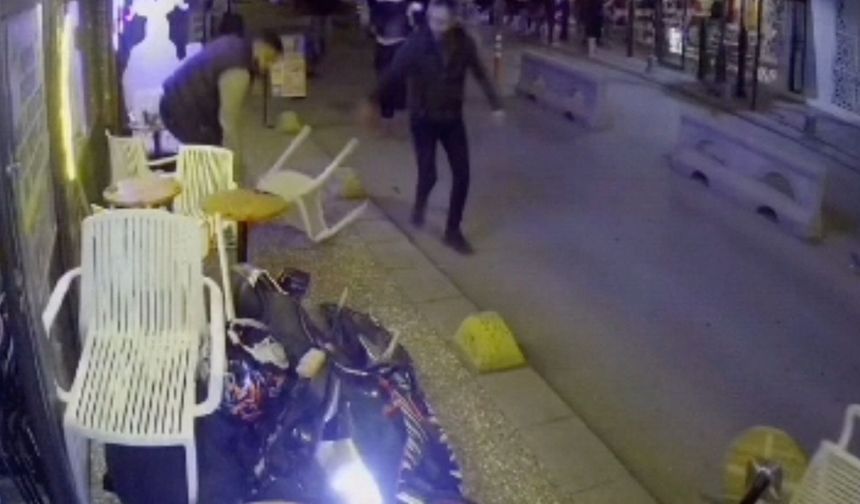 Eskişehir'in göbeğinde neler oluyor? Polis gidince her şey yarım saat içinde tekrar başlıyor