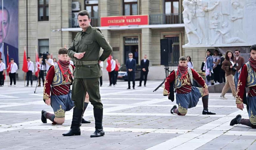 Atatürk'ün Eskişehir'e ilk gelişinin 106. yıl dönümü törenle kutlandı