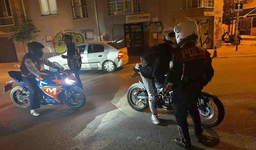 Eskişehir'de taciz ve yüksek ses şikayetleri polisi harekete geçirdi: Sokakta sorgulanmayan kalmadı