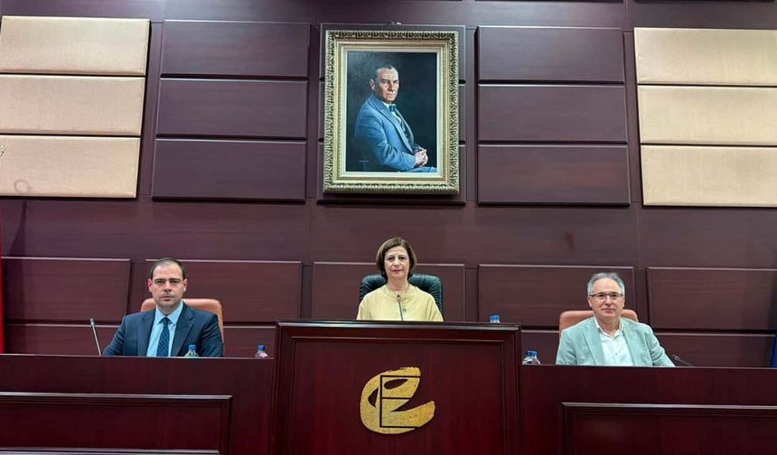 Ayşe Ünlüce'den kutuplaşma eleştirisi: "Ülkede çok fazla ayrımcı bir dil var"