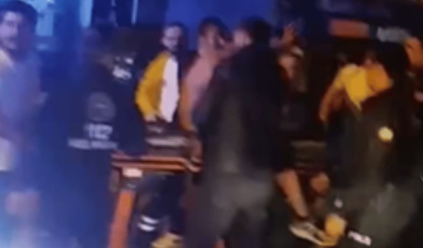 Eskişehir'deki eğlence mekanında çıkan kavga, sokağa taşındı: 1 kişi bıçaklandı