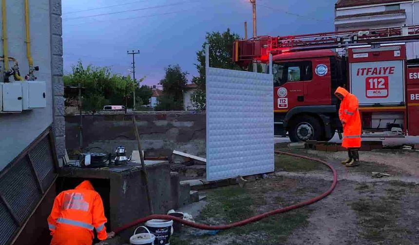 Eskişehir'in bir ilçesi felaketi yaşamıştı: Büyükşehir ekiplerinden gece boyu müdahale