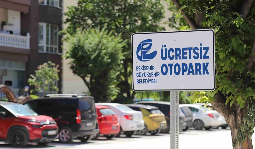 Eskişehir'in yeni ücretsiz otoparkı hizmete açıldı