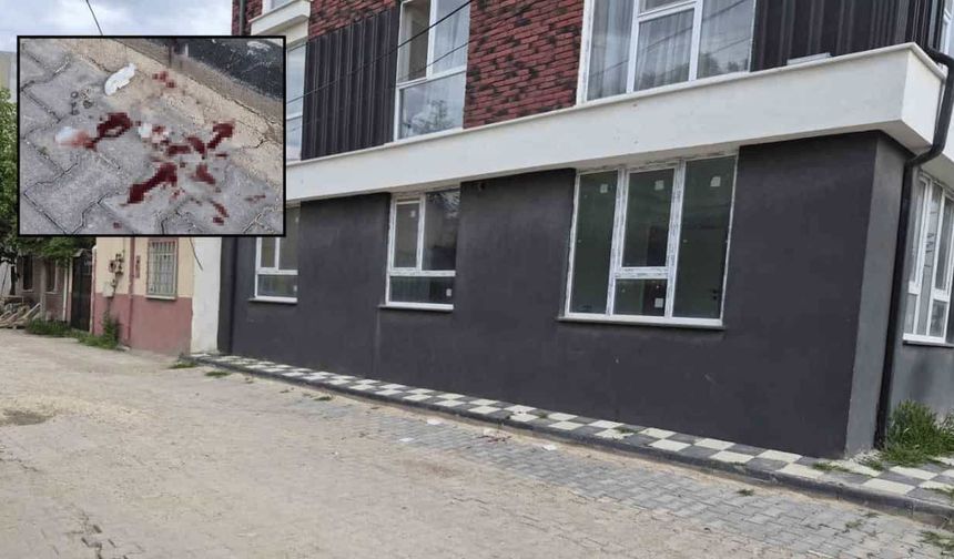 Eskişehir'de sokak ortasında bıçaklı saldırı: 16 yaşındaki çocuğu yaralayan cani aranıyor!