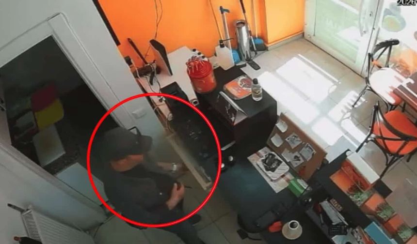 Eskişehir'de kaşla göz arasında hırsızlık yaptı