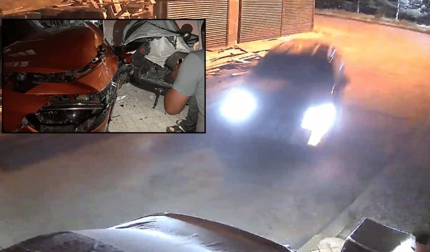 Eskişehir'de gece yarısı kaza! Park halindeki 2 araca çarptı: Sürücü araçta sıkıştı