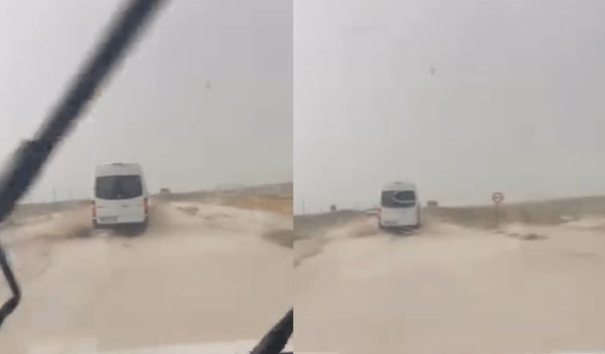 Eskişehir'de sağanak yağış etkili oldu: Bir ilçeyi sel bastı