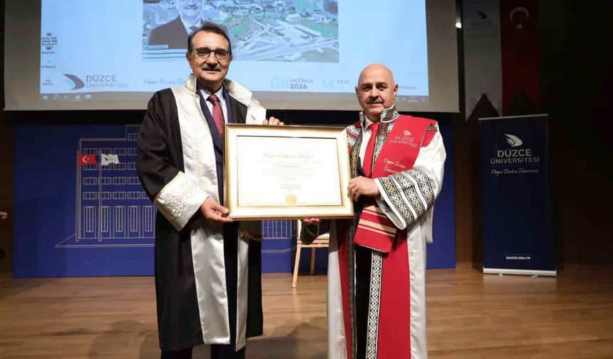 Fatih Dönmez'e fahri doktora ünvanı verildi