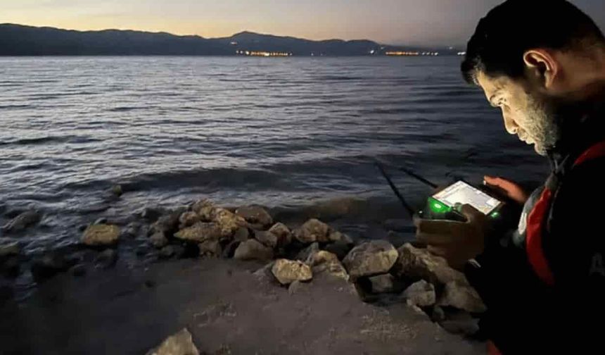 Gölde kanoyla açılan 2 şahıs kayıplara karıştı: Eskişehir'deki ekipler seferber oldu