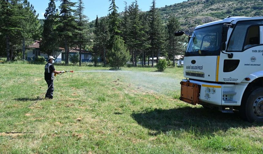 İnönü'de hizmet mesaisi: İlaçlama ve onarım çalışmaları yapıldı