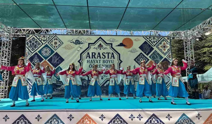 Arasta Hayat Boyu Öğrenme Şenliği’nde geçmişin meslekleri öğrencilerle buluştu