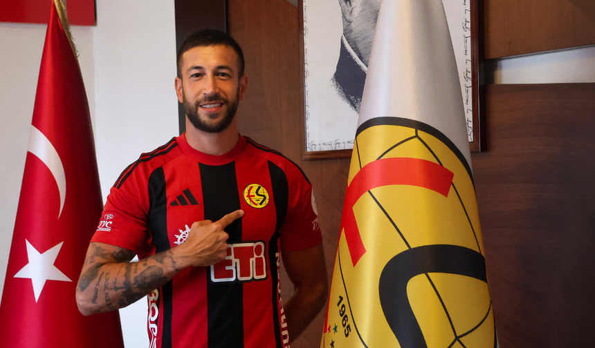 Eskişehirspor'un yeni golcüsü imzayı attı