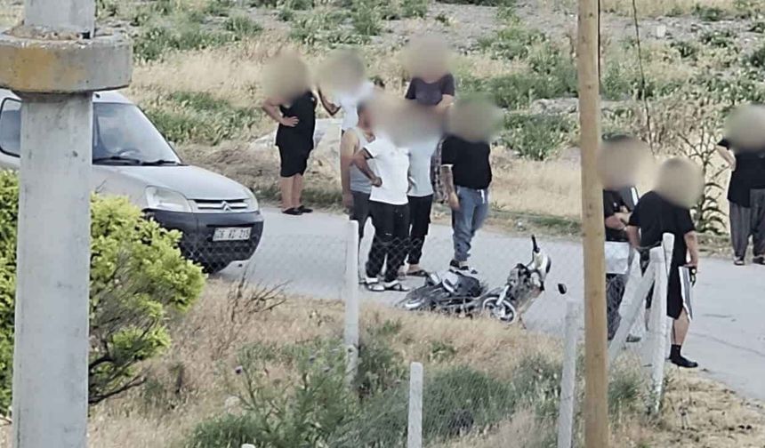 Eskişehir'de otomobille motosiklet çarpıştı: Otomobil sürücüsü kaçtı
