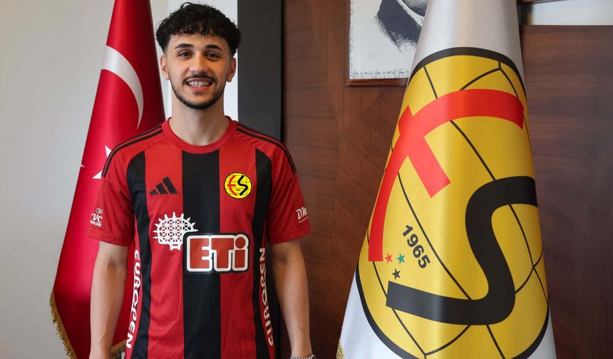 Eskişehirspor savunmasına takviye: Ahmet Lütfi Kara siyah-kırmızılılarda