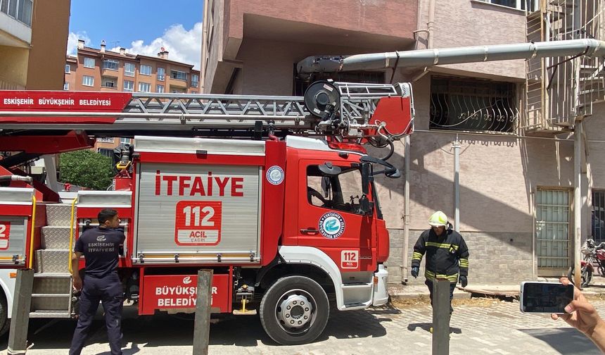 Eskişehir'de fırında korkutan yangın! Dumanlar mahalleyi sardı