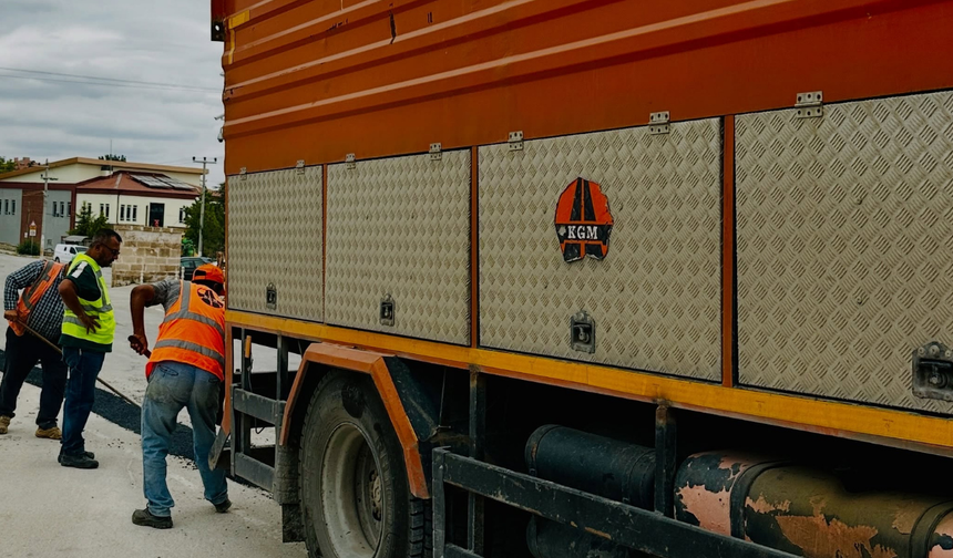 Karayolları ekipleri Han'da asfalt mesaisine başladı