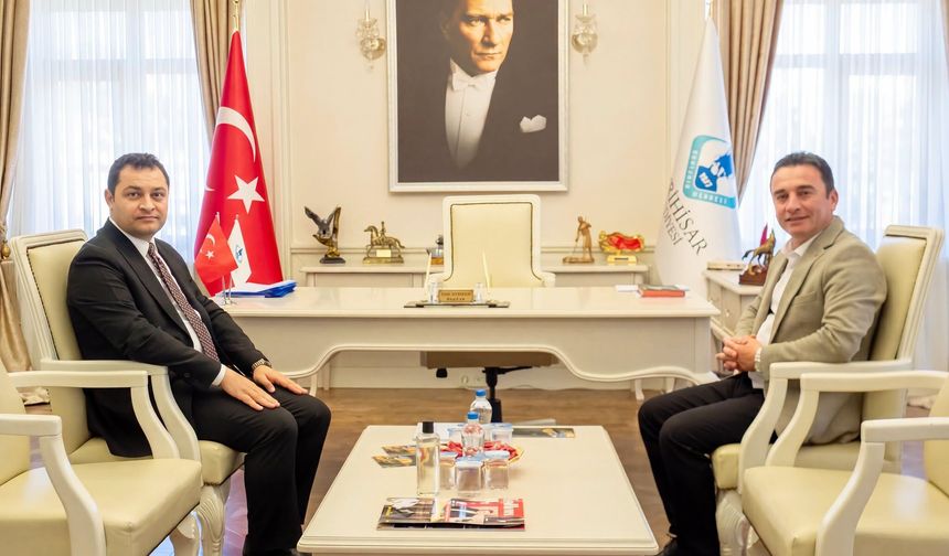 Yeni Kaymakam Yunus Emre Temel'den ilk resmi ziyaret