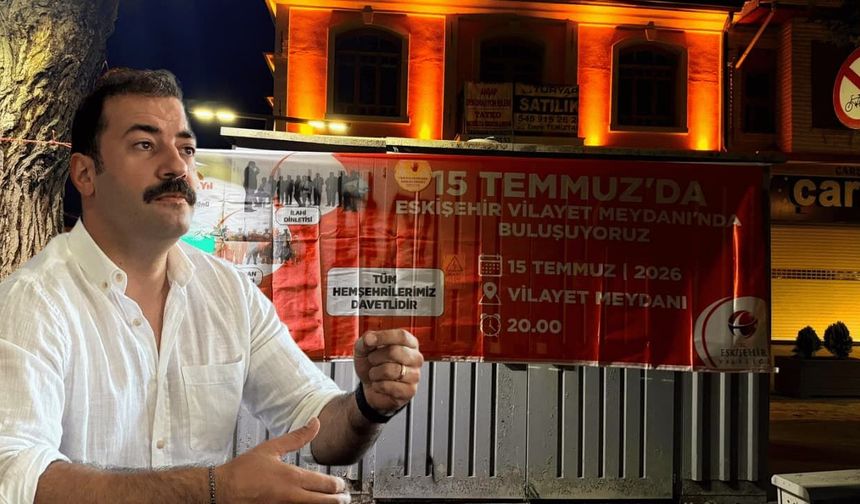 Yalaz'dan 15 Temmuz pankartı tepkisi: "Valiliğin pankartını neden AK Partililer asıyor?"