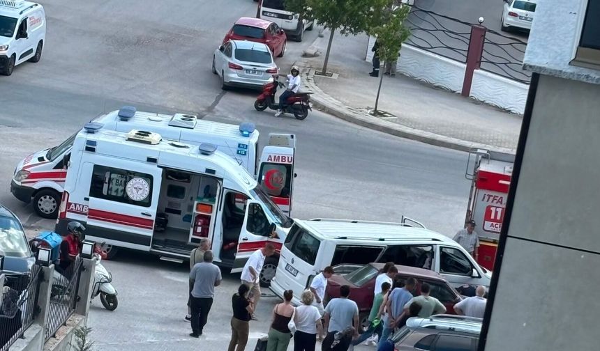 Yine aynı cadde, yine kaza: Eskişehir Vadişehir'de korkutan çarpışma
