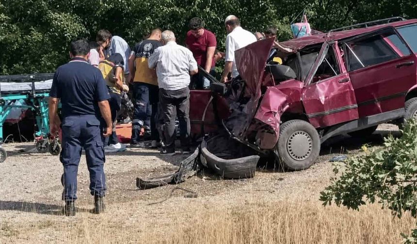 İki otomobil birbirine girdi: 1 ölü 5 yaralı