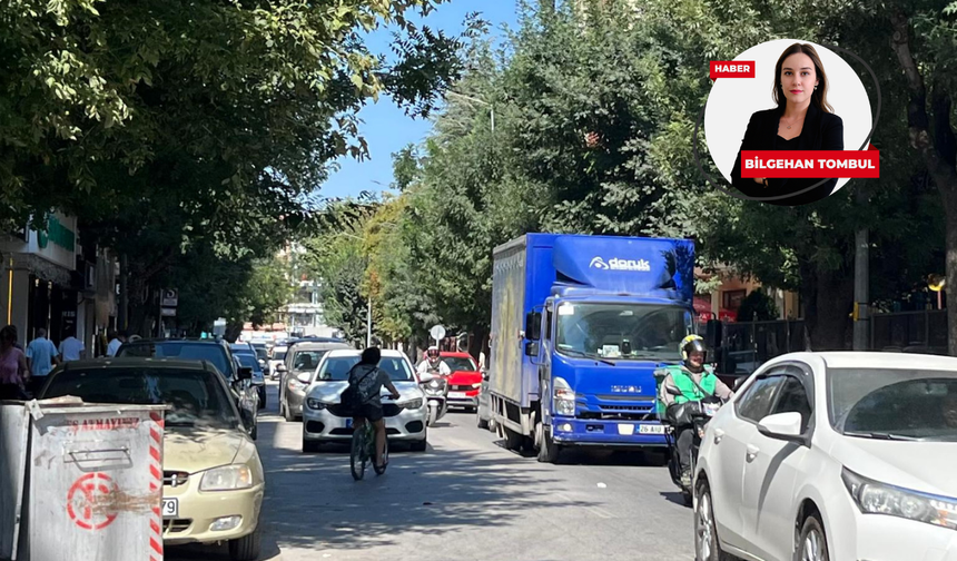 Eskişehir'de çift park trafiği kilitliyor: “Eskişehir'de ulaşım konusunda ciddi sıkıntı var”