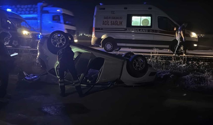 Eskişehir'de otomobile çarpıp kaçan sürücü dehşet saçtı: 2 yaralı