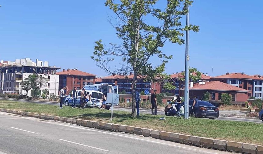 Eskişehir’de polis aracı ve otomobil çarpıştı: Yaralılar var