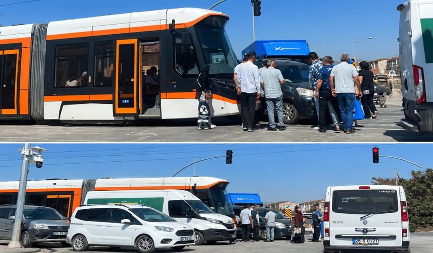 Eskişehir'de tramvay kaza yaptı! Seferler durdu