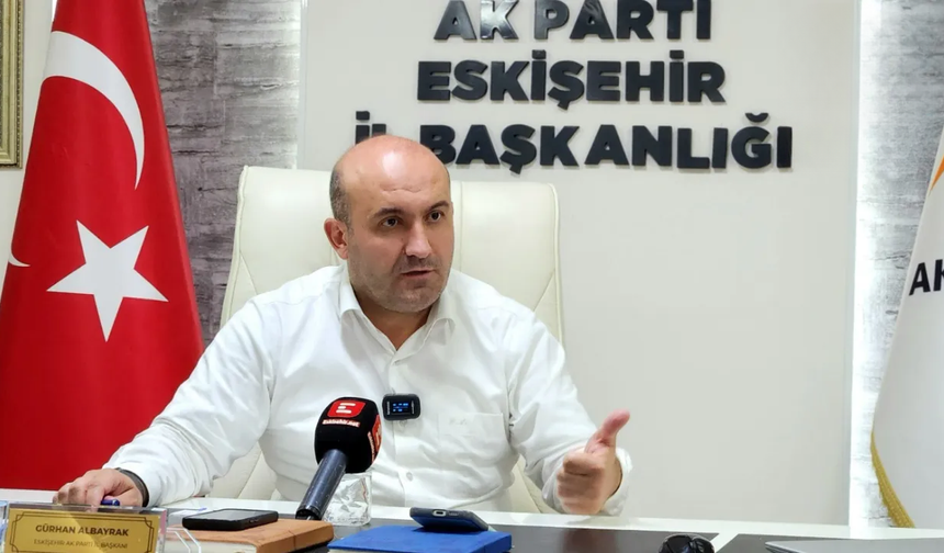 Albayrak’tan belediyelere eleştiri: “Eskişehir’i düşünün”