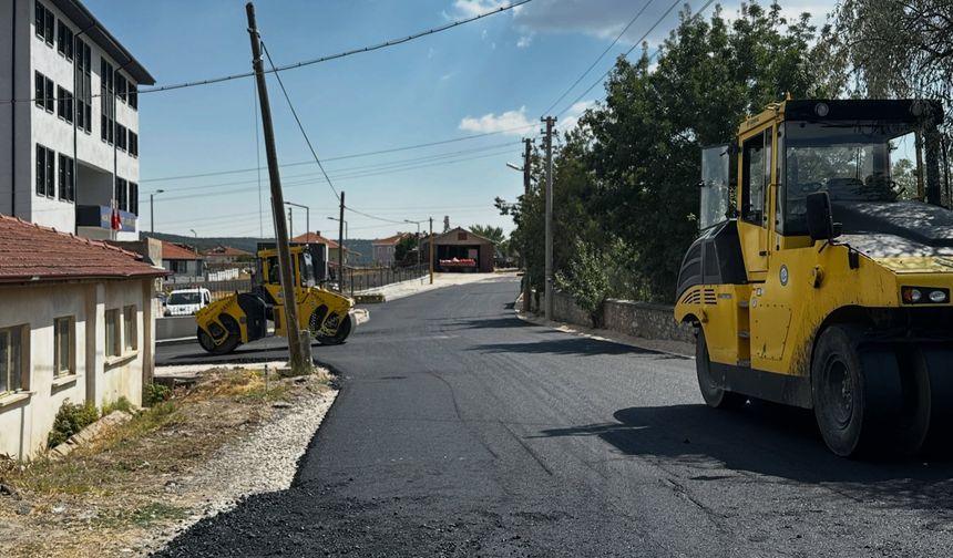 Han’da iki güzergah aynı anda yenileniyor