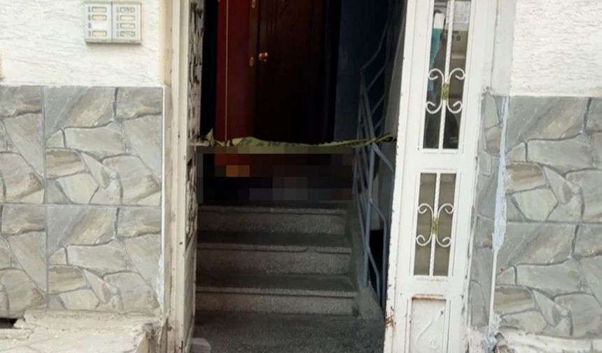 Eskişehir'de sokakta düşen adam kapısının önünde can verdi