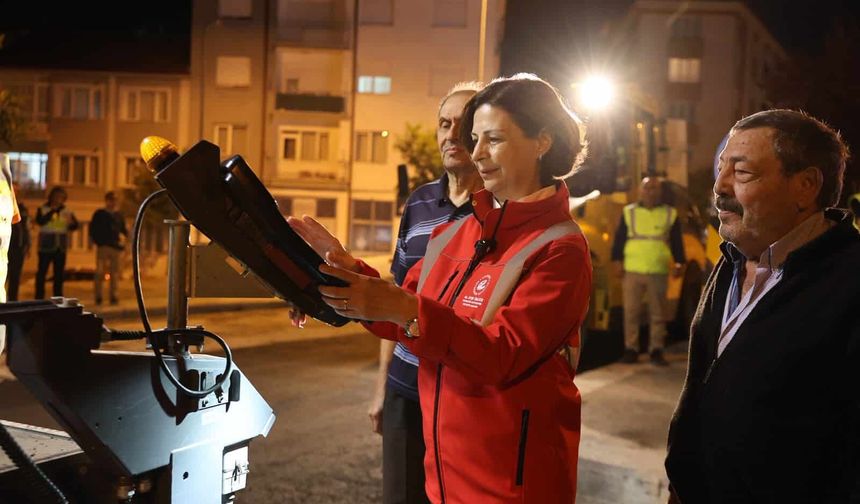 Büyükşehir'den gece mesaisi: "Çalışmaları trafiğin en sakin olduğu saatlerde gerçekleştiriyoruz"