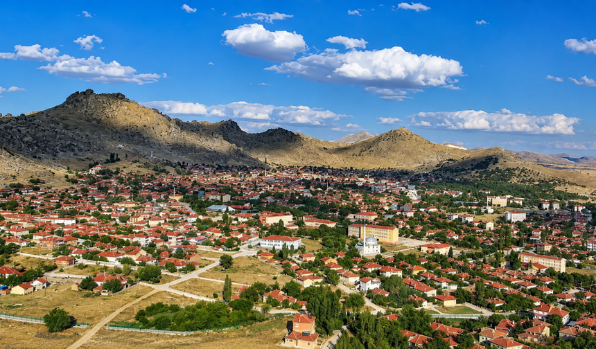 Sivrihisar’da 50 yıllık yol yenileniyor